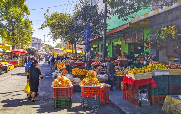 Mexico City: street with market