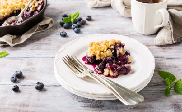 Apple and Blackberry Crumble